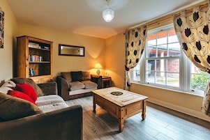 Cottage | Living room