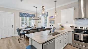 House | 4 bedrooms, Internet