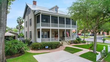 House | 5 bedrooms, Internet