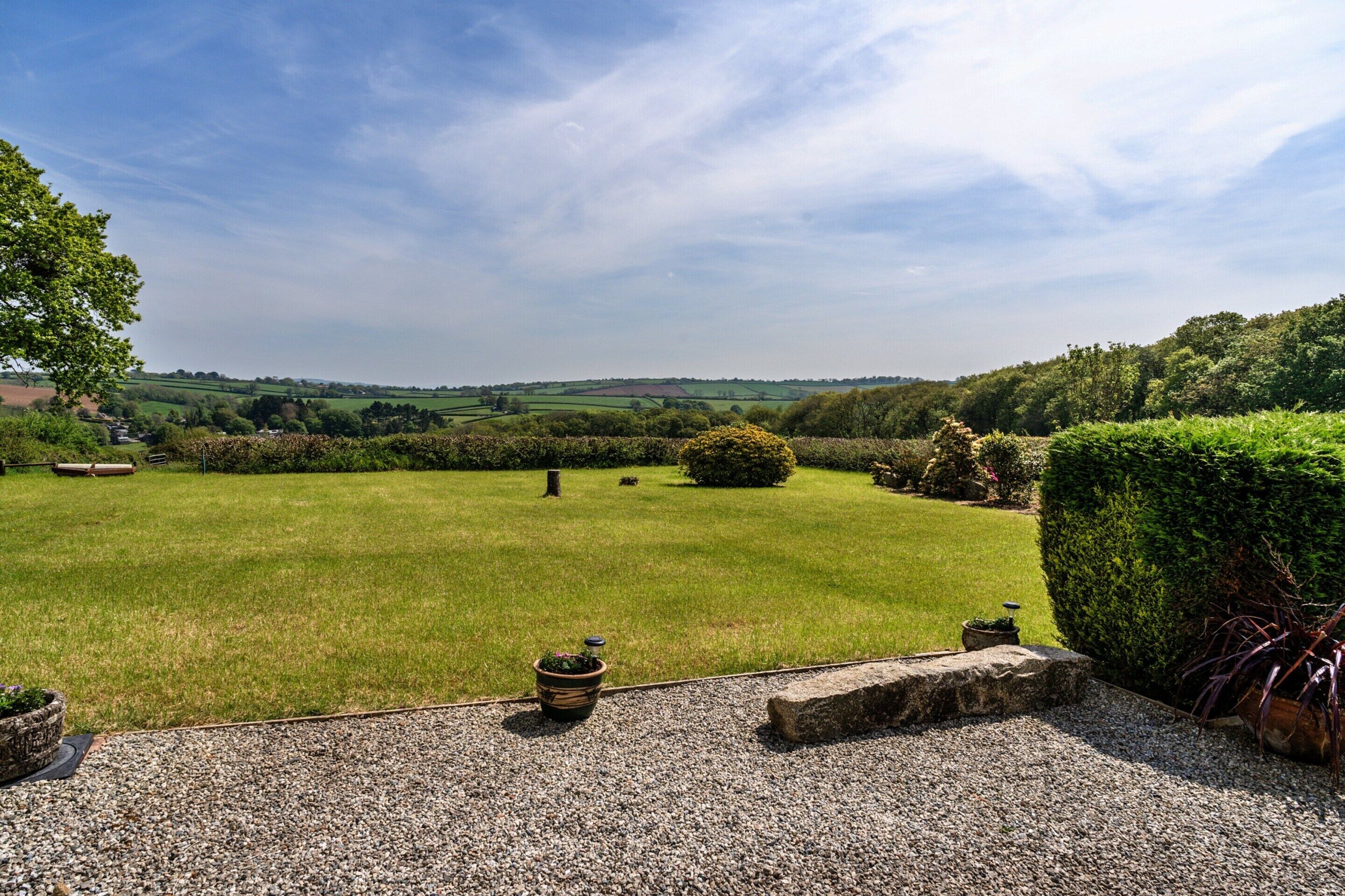 Cottage | Garden
