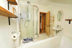 Cottage | Bathroom - Cottage in Cornwall Near Porthcothan Bay (Padstow)