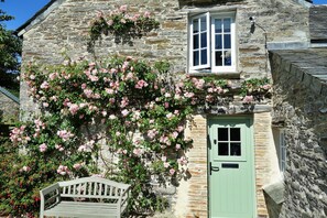 Cottage | Exterior - Cottage in Cornwall Near Porthcothan Bay (Padstow)