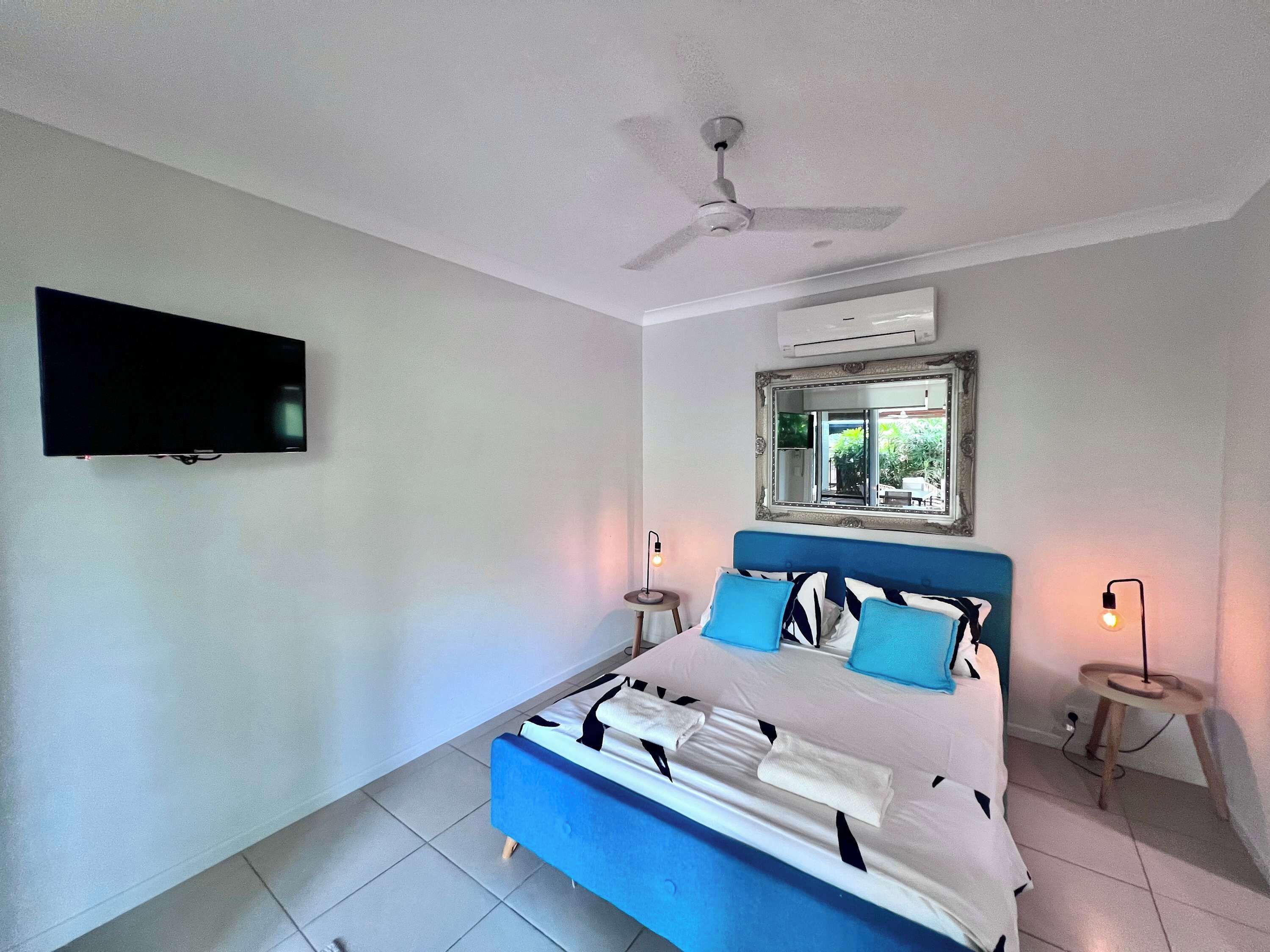 3 bedrooms, iron/ironing board, bed sheets