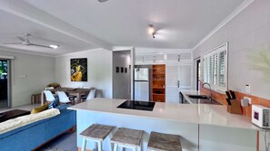 Interior - Secret Mission Pet friendly (Wongaling Beach)