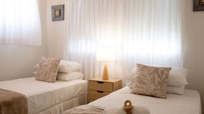 2 bedrooms, iron/ironing board, bed sheets