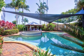 Pool - Ulysses 10 ~ Ocean & Dunk Island Views (Wongaling Beach)