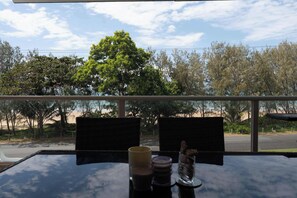 Outdoor dining - Ulysses 10 ~ Ocean & Dunk Island Views (Wongaling Beach)