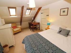 5 bedrooms, individually decorated, individually furnished, free WiFi - Ty Clyd (Newport)