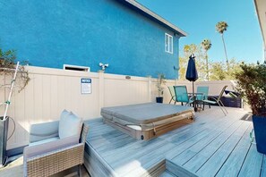 Terrace/patio - Perfect For Families, Walk To Beach, 2 Hot Tubs (Ventura)