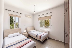 3 bedrooms, WiFi, bed sheets