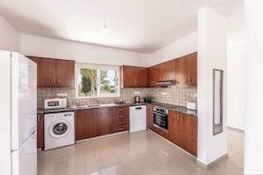 Fridge, microwave, oven, dishwasher