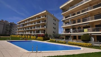 Apartment | Pool | Outdoor pool