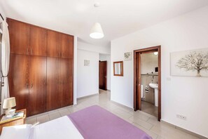 3 bedrooms, WiFi, bed sheets