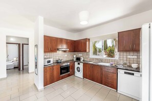 Fridge, microwave, oven