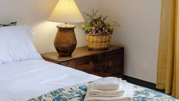 Standard Apartment, Multiple Bedrooms, 2 Bathrooms (Balcony Apartment Vernazza) | 2 bedrooms, free WiFi, bed sheets