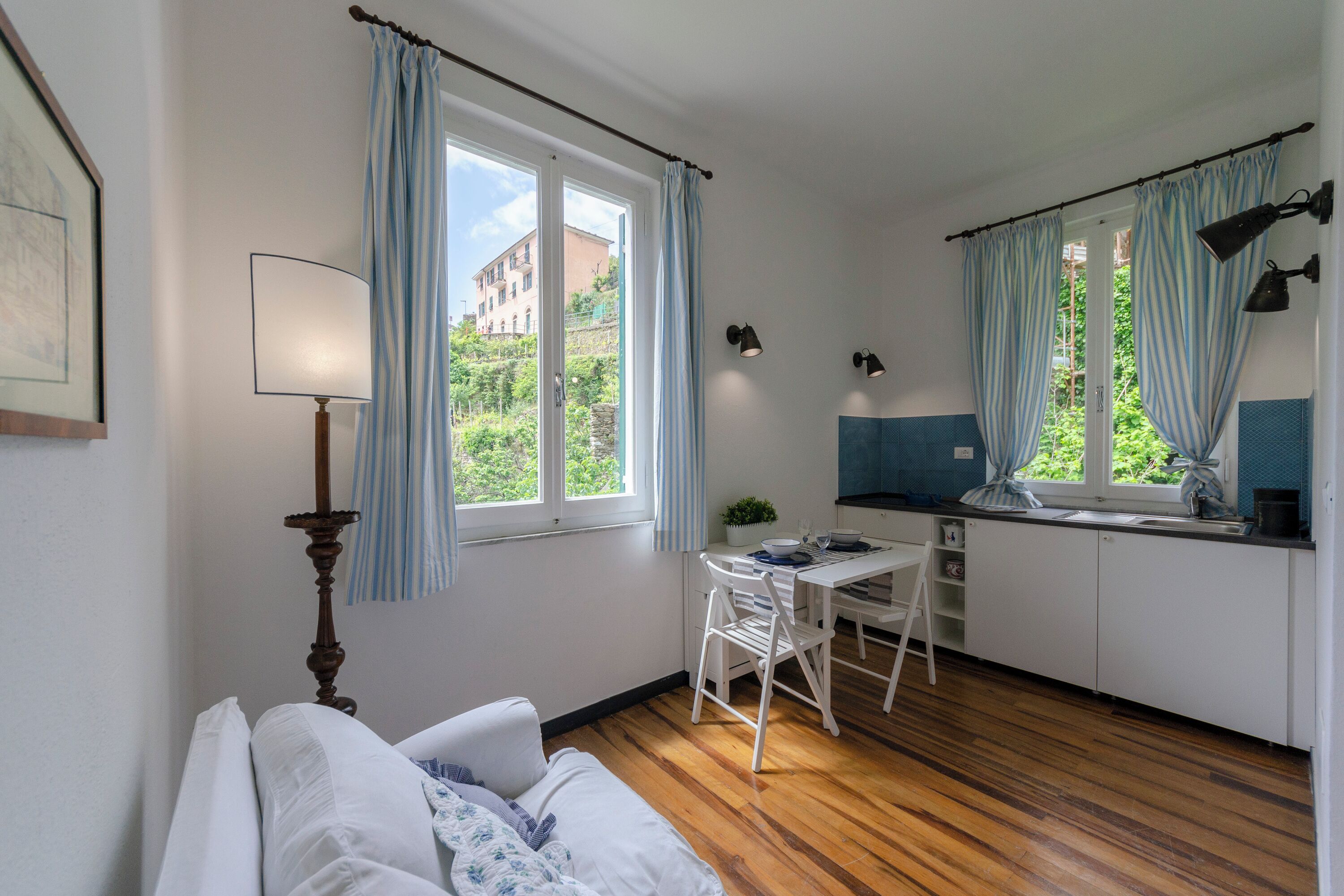 Standard Apartment, Multiple Bedrooms (Balcony Apartment B Vernazza) | Living area