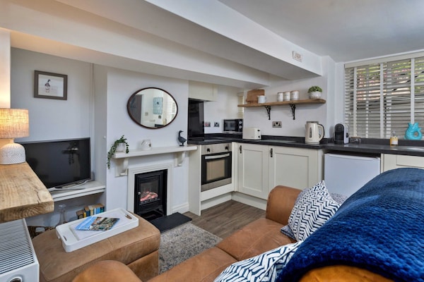 Cottage In Whitby Near Stunning Beaches - Whitby