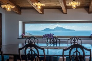 Interior - Torre Cangiani (Massa Lubrense)