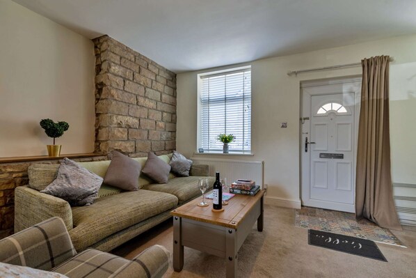 Cottage | Living area