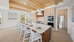 Fridge, microwave, oven, stovetop - New-Vacationers Paradise-2 Luxury Homes-Sleeps 36 (Sarasota)