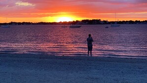 Beach - Spectacular Ocean Sunsets I Pet Friendly (Weymouth)
