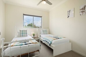 3 bedrooms, desk, iron/ironing board, travel crib