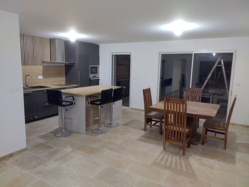 Villa in the countryside in an Occitan village with medieval castle