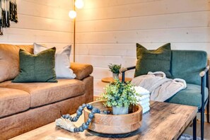 Smart TV, video games