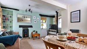 Living room - Cottage in Ambleside Near Lake Windermere (Ambleside)