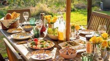 Cabin | Outdoor dining