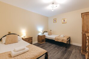 Cottage | 2 bedrooms - Cottage in Dorrington Near Netley Hall (Shrewsbury)