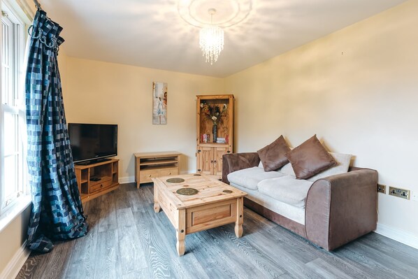 Cottage | Living room - Cottage in Dorrington Near Netley Hall (Shrewsbury)