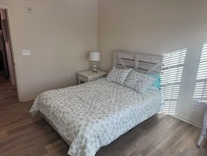 2 bedrooms, WiFi, bed sheets