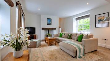 Cottage | Living area