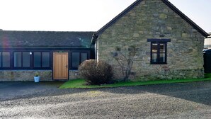 Unclassified image, 3 of 30, button - Cottage in Onibury Near Ludlow Castle (Craven Arms)