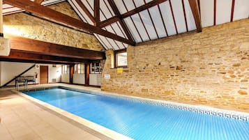 Cottage | Pool | Outdoor pool