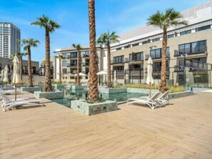 2 piscinas al aire libre