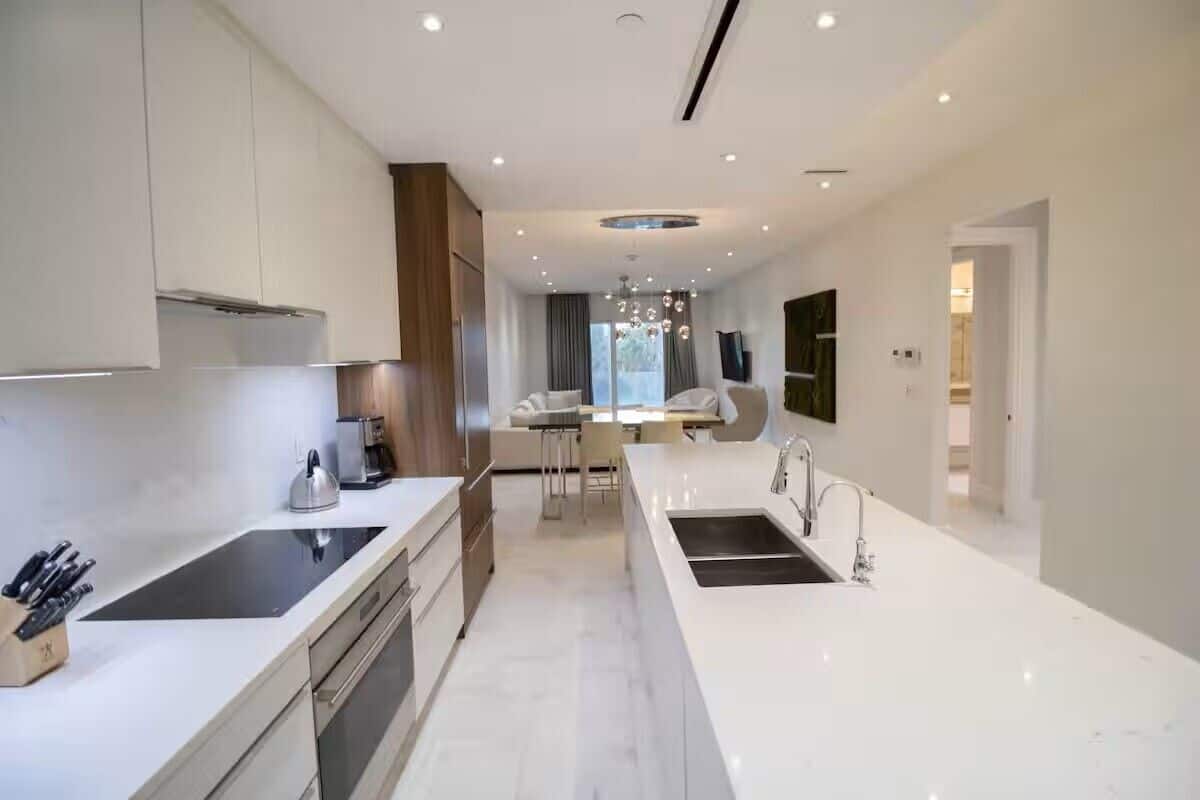 Apartamento superluxo, 2 quartos, cozinha, vista parcial para o oceano | Cozinha privada