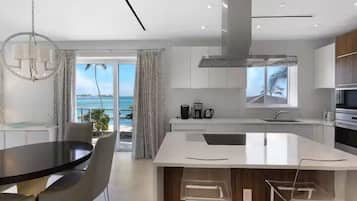 Luxury-Apartment, 2 Schlafzimmer, Küche, Meerseite | Eigene Küche