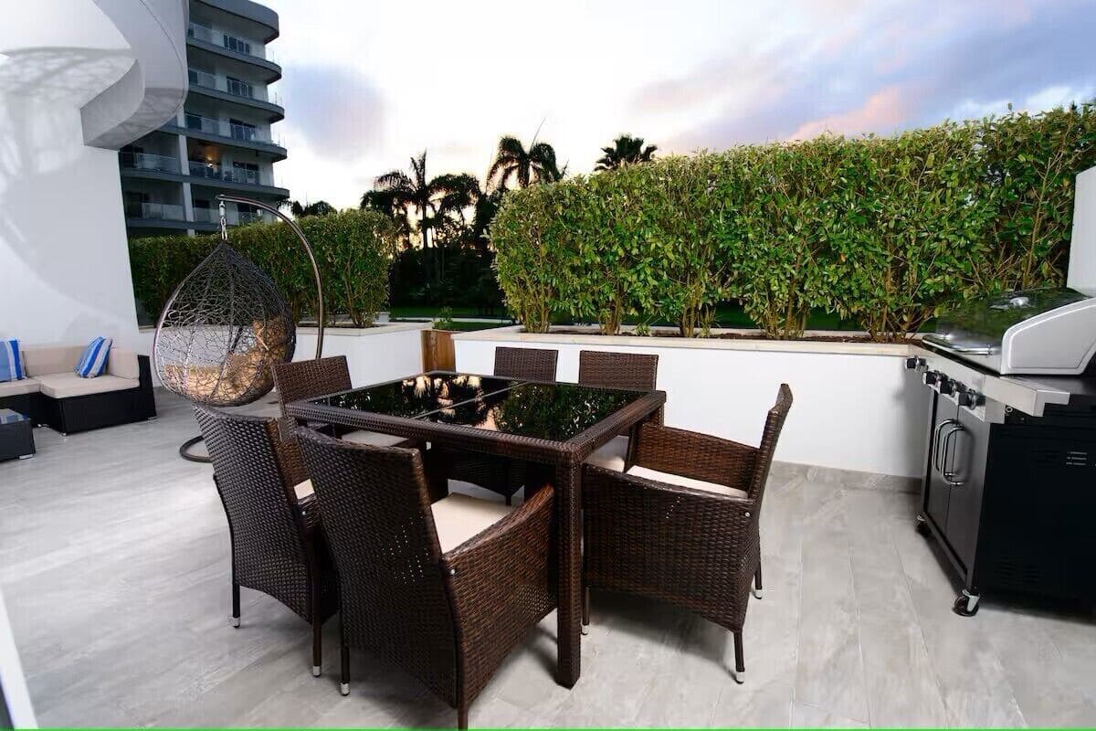 Apartamento superior, 2 quartos, cozinha, vista para o jardim | Terraço/pátio