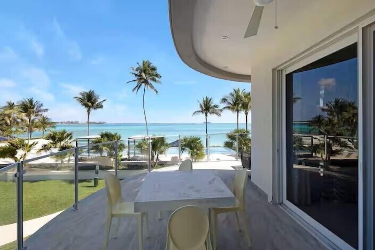 Apartamento superluxo, 2 quartos, cozinha, de frente para o oceano | Terraço/pátio
