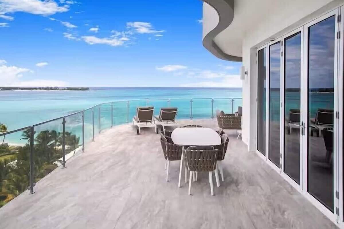 Apartamento superluxo, 3 quartos, piscina particular, vista para o oceano | Terraço/pátio