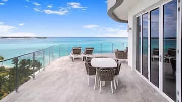 Luxury Apartment, 3 Bedrooms, Private Pool, Ocean View | Terrace/patio