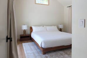 4 bedrooms, free WiFi, bed sheets