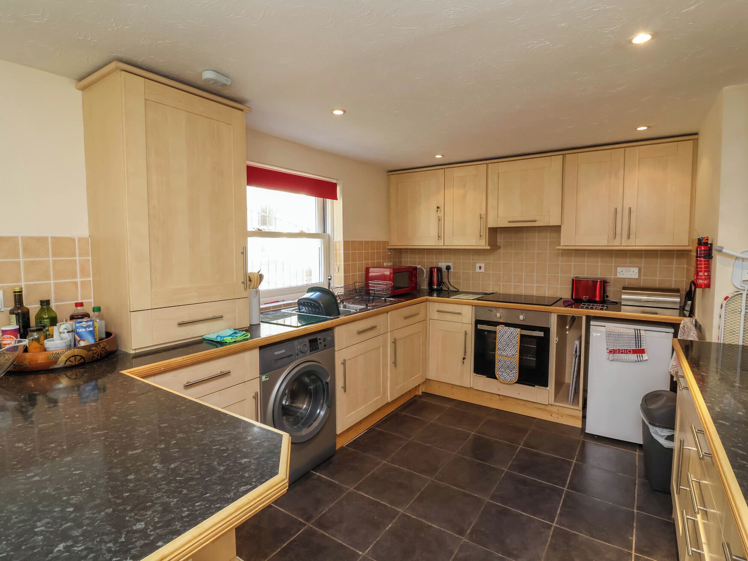 Cookware/dishes/utensils