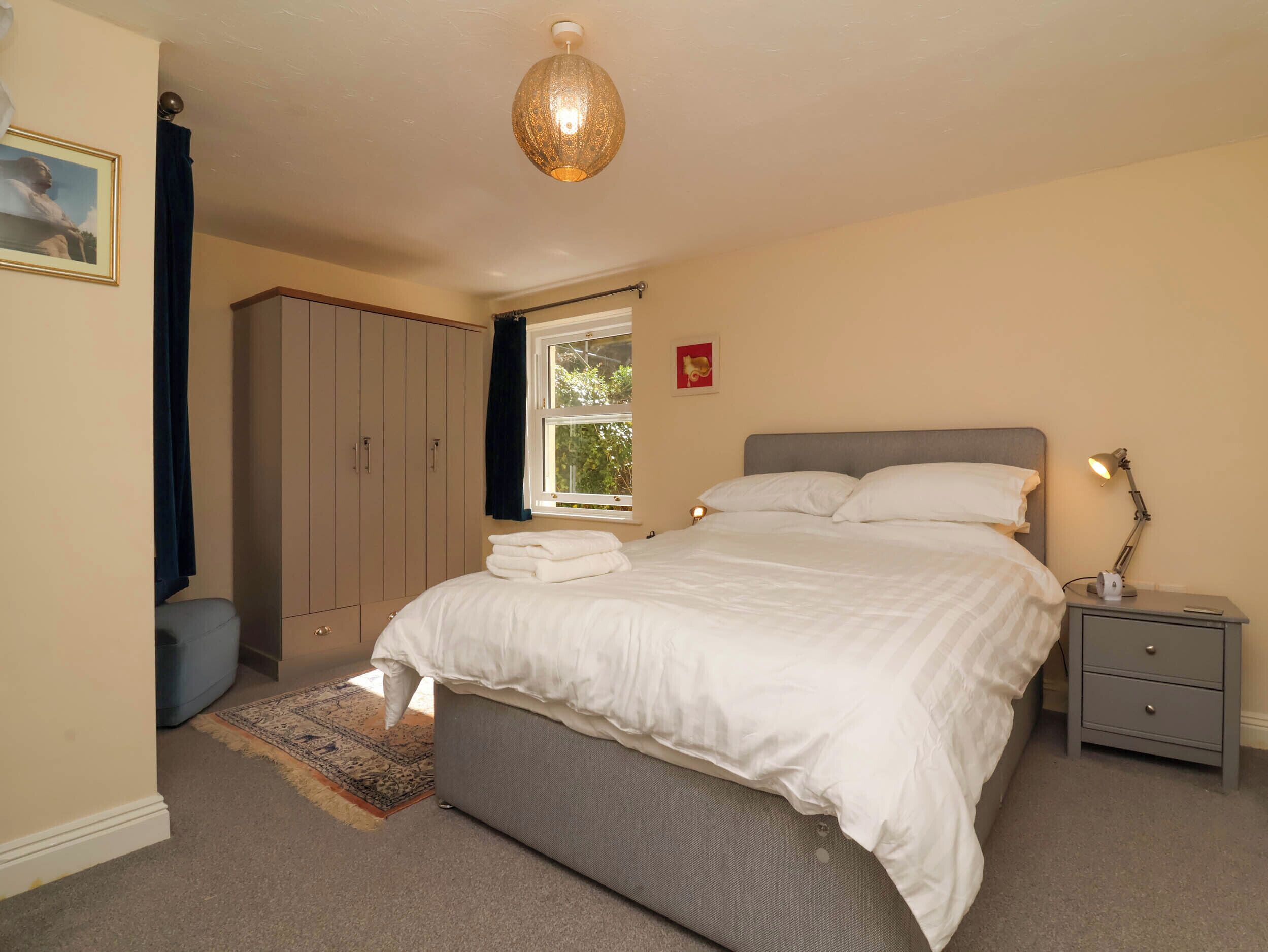 2 bedrooms, individually decorated, individually furnished, free WiFi