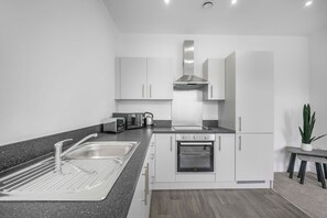 Fridge, microwave, oven, coffee/tea maker