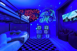 4 Schlafzimmer, Bügeleisen/Bügelbrett, Reisekinderbett, WLAN