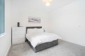 1 Schlafzimmer, Bügeleisen/Bügelbrett, Internetzugang, Bettwäsche