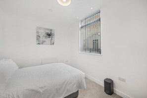 1 quarto, ferros/tábuas de passar roupa, acesso à internet